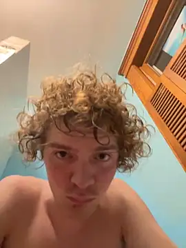 landen432 online show from September 29, 2025, 12:28 am