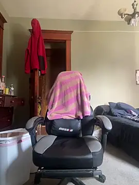 landen432 online show from September 24, 2025, 5:08 pm