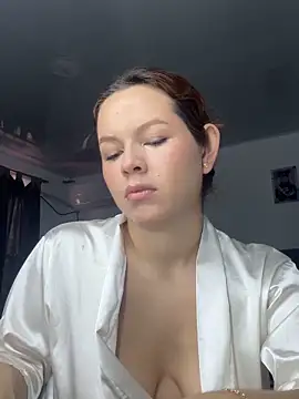 miacarrot online show from March 17, 2026, 2:09 pm