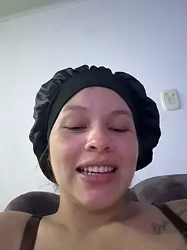 Snapshot of miacarrot chatting on August 4, 2026, 2:27 am miacarrot online show from August 4, 2026, 2:27 am
