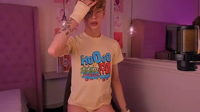 Snapshot of imDamiano chatting on October 10, 2025, 9:48 pm imDamiano online show from October 10, 2025, 9:48 pm