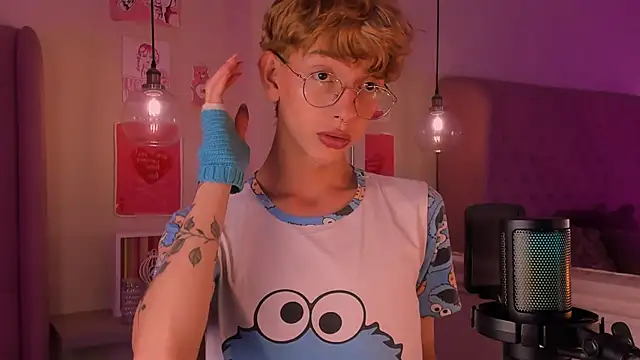 Snapshot of imDamiano chatting on October 11, 2025, 10:55 pm imDamiano online show from October 11, 2025, 10:55 pm