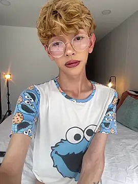 Snapshot of imDamiano chatting on November 15, 2025, 6:12 pm imDamiano online show from November 15, 2025, 6:12 pm