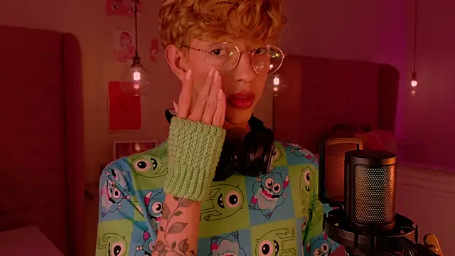 Snapshot of imDamiano chatting on October 30, 2025, 9:33 pm imDamiano online show from October 30, 2025, 9:33 pm