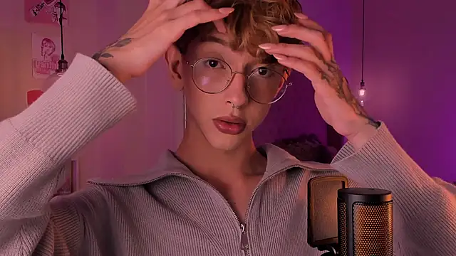 Snapshot of imDamiano chatting on October 2, 2025, 10:02 pm imDamiano online show from October 2, 2025, 10:02 pm