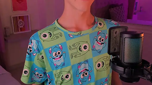 Snapshot of imDamiano chatting on October 6, 2025, 11:49 pm imDamiano online show from October 6, 2025, 11:49 pm