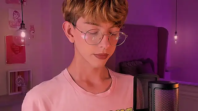 Snapshot of imDamiano chatting on September 26, 2025, 7:21 pm imDamiano online show from September 26, 2025, 7:21 pm