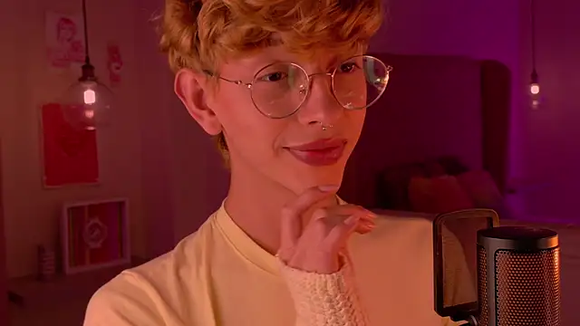 Snapshot of imDamiano chatting on November 3, 2025, 9:18 pm imDamiano online show from November 3, 2025, 9:18 pm