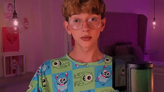 Snapshot of imDamiano chatting on September 28, 2025, 7:21 pm imDamiano online show from September 28, 2025, 7:21 pm