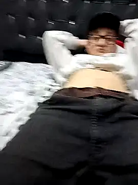 Snapshot of wet_dreams001 chatting on September 27, 2025, 7:25 am wet dreams001 online show from September 27, 2025, 7:25 am