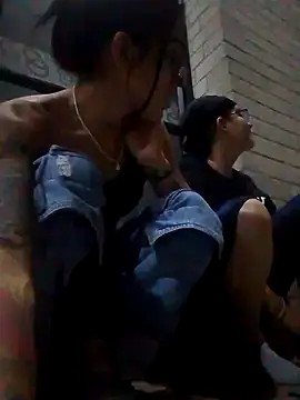 Snapshot of wet_dreams001 chatting on December 1, 2025, 9:43 am wet dreams001 online show from December 1, 2025, 9:43 am