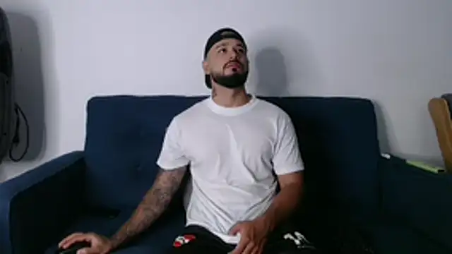 Eric Evans1 online show from November 8, 2025, 10:08 am