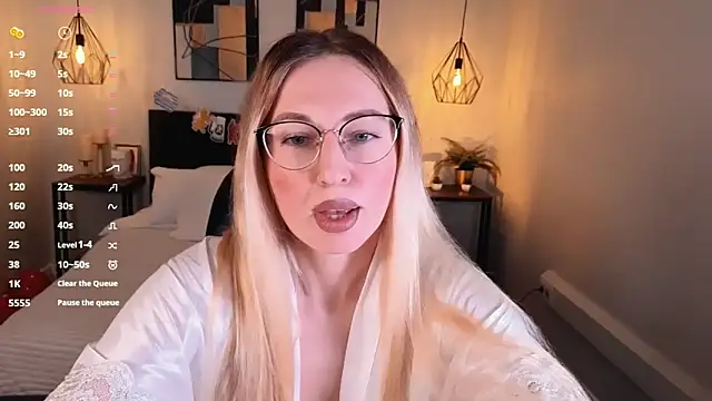 Lexi terele online show from September 23, 2025, 6:42 am