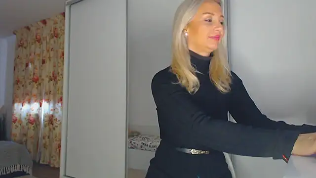 merlyn4 online show from November 1, 2025, 11:15 am