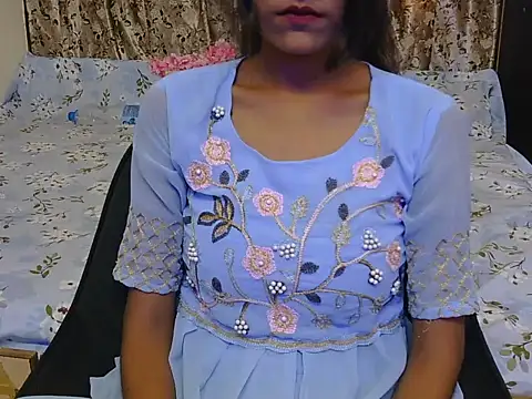 hoty-priya online show from September 29, 2025, 4:41 am