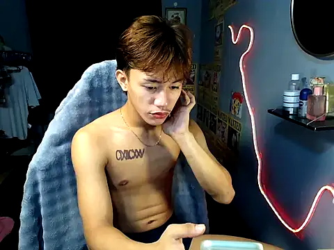 Snapshot of naughtyboyloy_0 chatting on July 22, 2026, 10:01 pm naughtyboyloy 0 online show from July 22, 2026, 10:01 pm
