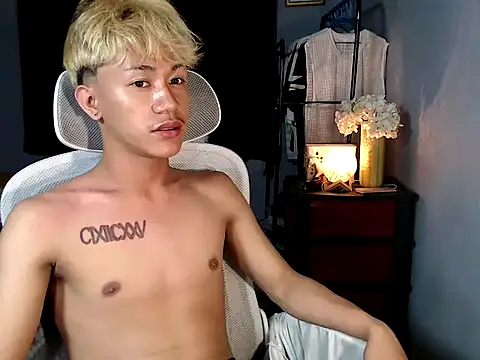 naughtyboyloy 0 online show from December 17, 2025, 7:52 pm