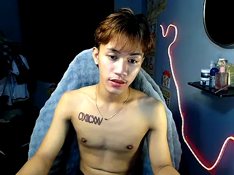 Snapshot of naughtyboyloy_0 chatting on July 21, 2026, 5:58 pm naughtyboyloy 0 online show from July 21, 2026, 5:58 pm