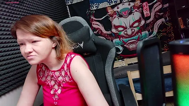 Nora lovvvv online show from February 6, 2026, 10:44 am