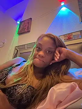 Snapshot of Angelbunnyy chatting on January 7, 2026, 12:43 pm Angelbunnyy online show from January 7, 2026, 12:43 pm