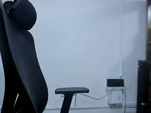 dalila macherano1 online show from November 10, 2025, 10:48 pm