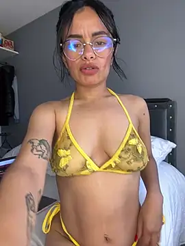 Snapshot of Melissa_coch chatting on February 16, 2026, 3:54 pm Melissa coch online show from February 16, 2026, 3:54 pm