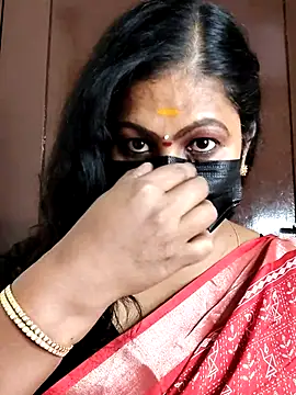 Sweetie swetha37 online show from October 18, 2025, 8:44 pm