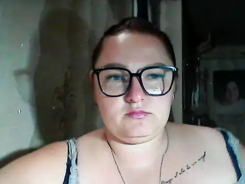 AngelQSky online show from September 30, 2025, 4:13 pm