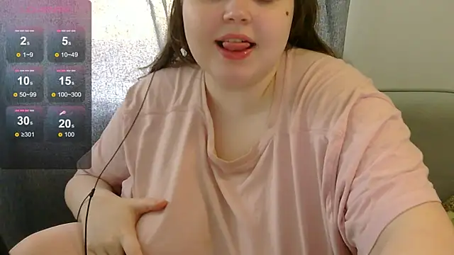 Snapshot of brattyprincessemma chatting on June 4, 2026, 9:14 am brattyprincessemma online show from June 4, 2026, 9:14 am