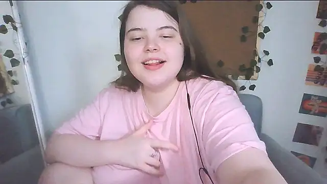 Snapshot of brattyprincessemma chatting on September 14, 2025, 1:33 pm brattyprincessemma online show from September 14, 2025, 1:33 pm