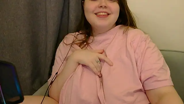 brattyprincessemma online show from December 16, 2025, 7:07 pm