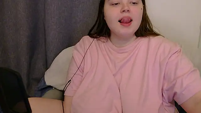 brattyprincessemma online show from January 14, 2026, 4:54 pm