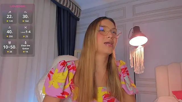 Snapshot of Doll_Isa_ chatting on September 17, 2025, 7:16 pm Doll Isa online show from September 17, 2025, 7:16 pm