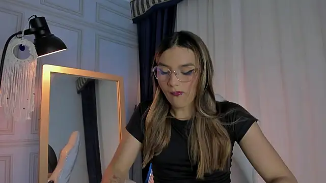 Snapshot of Doll_Isa_ chatting on September 14, 2025, 7:14 pm Doll Isa online show from September 14, 2025, 7:14 pm