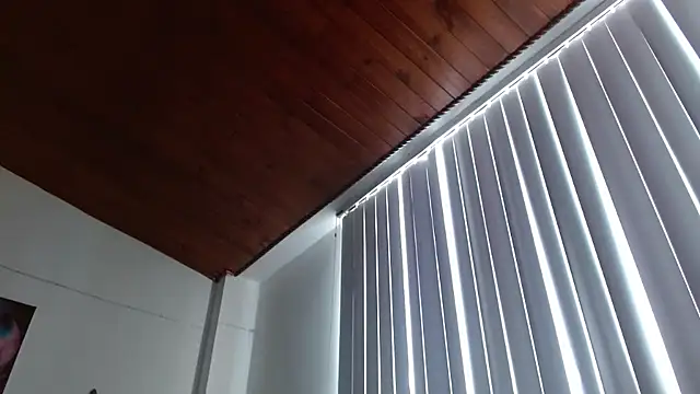 Crystal Star  online show from April 3, 2026, 1:06 pm