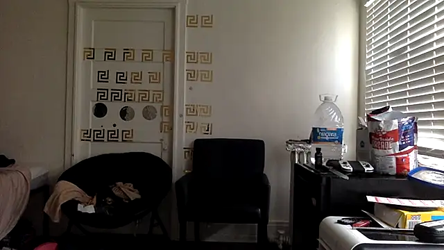 Diodre Benyoon online show from April 8, 2026, 3:13 pm