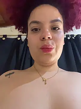 Enyagleam  online show from November 13, 2025, 4:38 am