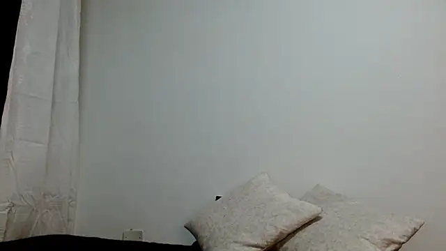 Gia Lee online show from September 23, 2025, 6:20 am