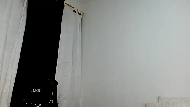 Gia Lee online show from September 14, 2025, 4:13 am