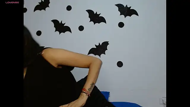 Gia Lee online show from October 29, 2025, 2:54 am