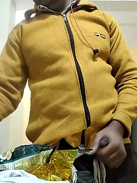 Snapshot of desilundladka chatting on December 21, 2025, 5:58 pm desilundladka online show from December 21, 2025, 5:58 pm