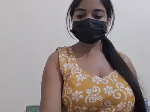 Snapshot of Little_toy_girl chatting on May 8, 2026, 6:28 am Little toy girl online show from May 8, 2026, 6:28 am