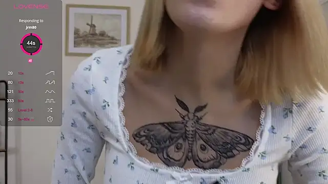 Sonia Jones online show from December 3, 2025, 2:27 pm