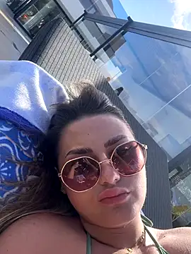 KayaAzur online show from October 3, 2025, 8:16 am