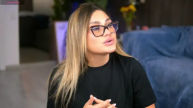 KayaAzur online show from October 29, 2025, 6:01 am