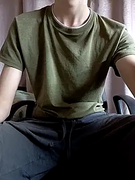 Snapshot of Avtodig chatting on February 16, 2026, 9:13 pm Avtodig online show from February 16, 2026, 9:13 pm