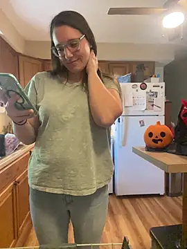 Mommasaurrex online show from October 27, 2025, 8:10 pm