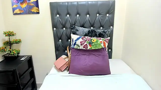 Toxicfantasy4u online show from September 14, 2025, 4:18 pm