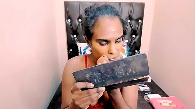 Snapshot of Toxicfantasy4u chatting on April 29, 2026, 5:30 pm Toxicfantasy4u online show from April 29, 2026, 5:30 pm