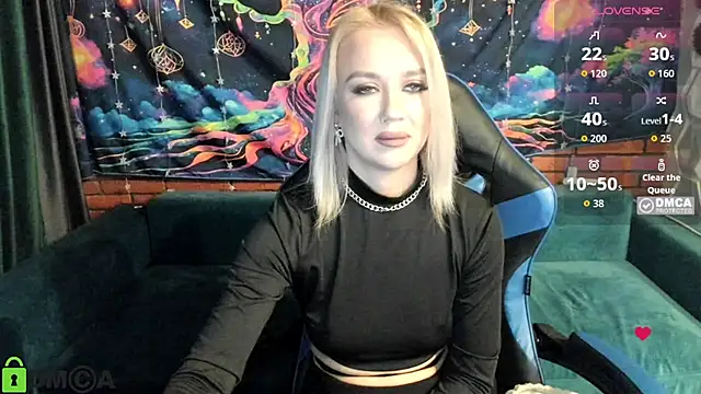 CrystalGirl99 online show from March 12, 2026, 8:07 am